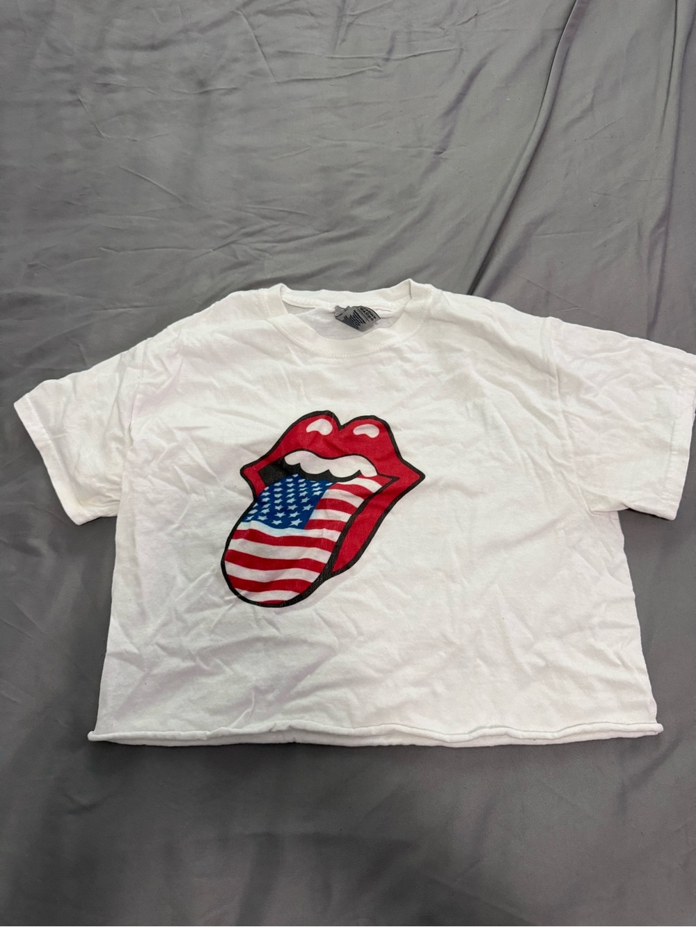 Gildan White Crop Tee with Red Lips and American Flag Tongue